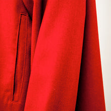 Load image into Gallery viewer, Manteau en laine de mérinos - Rouge
