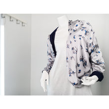Load image into Gallery viewer, Reversible jacket entirely in silk - on order

